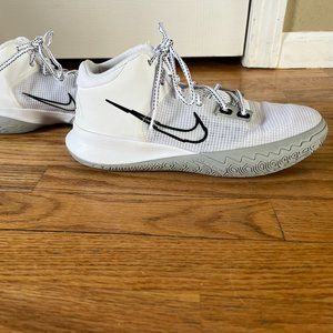Nike Kyrie Flytrap 4 EP Basketball shoes